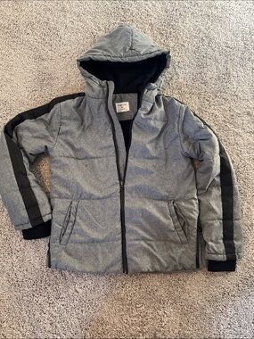 Sovereign Code Gray Hooded Kids Puffer Jacket with Black Accents